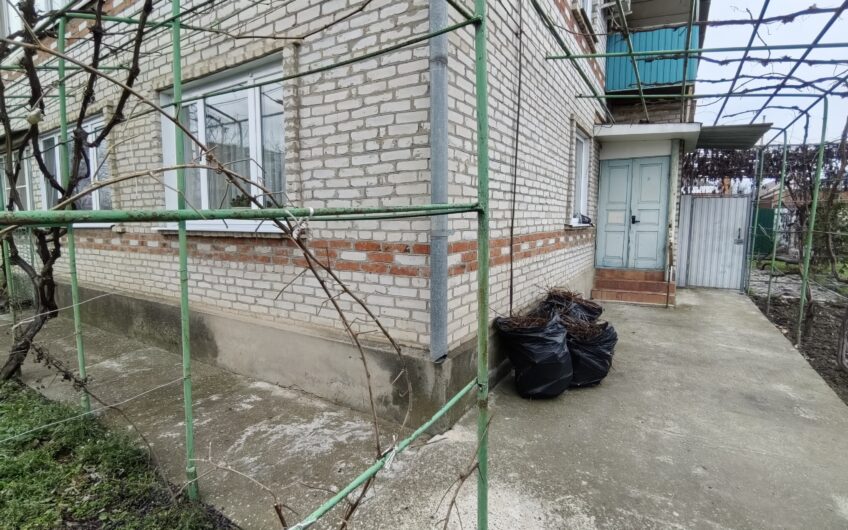 В продаже коттедж