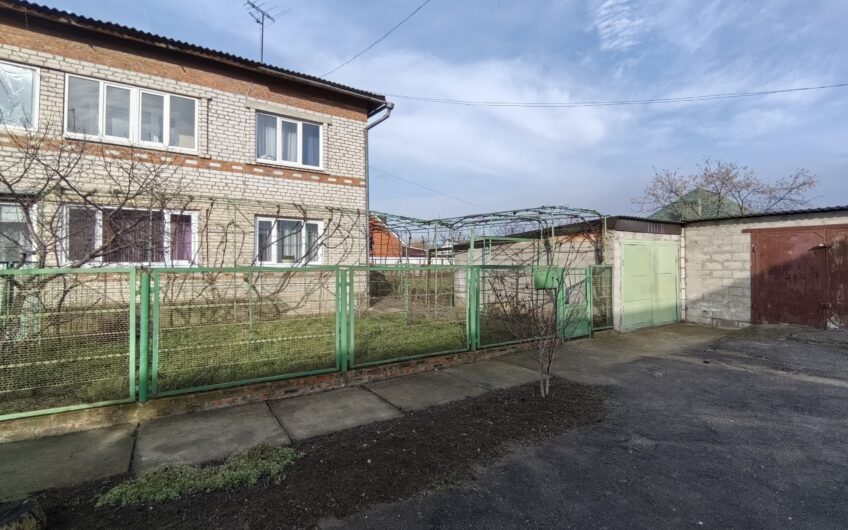 В продаже коттедж